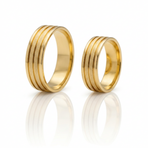 Par de Alianças Ouro 18K Anatômica Frisos Triplos-8mm