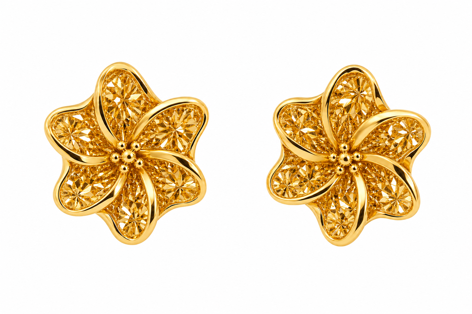 Brinco Flor de Aurélia em Ouro 18K